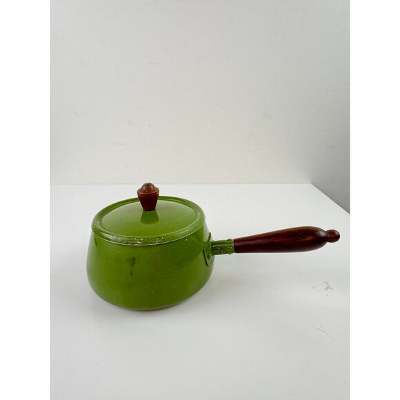 Vintage Tiny Avocado Fondue Pot Aluminum Wooden Single Handle with Lid - Picture 6 of 9